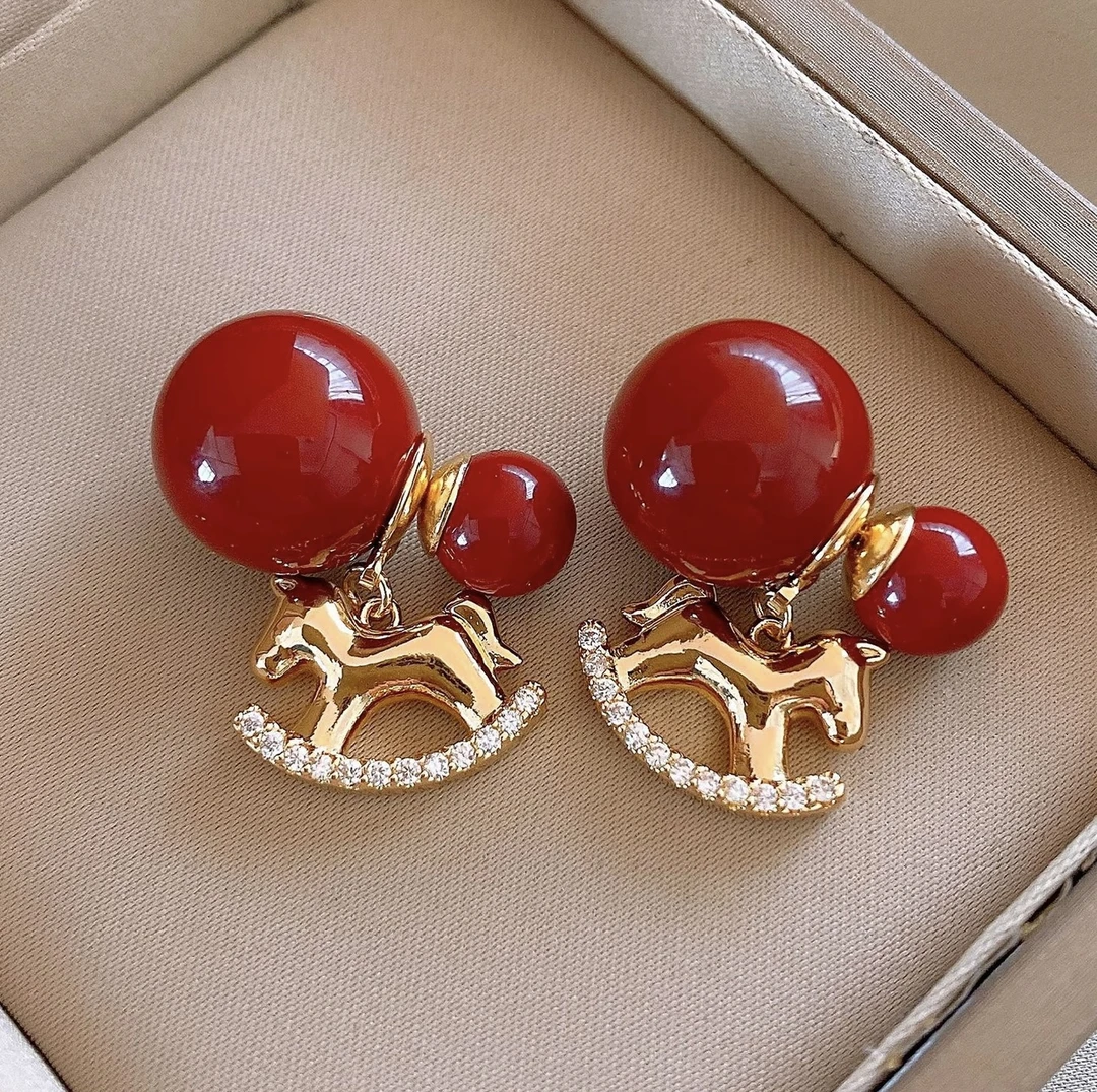 合金耳饰 新年灵动珠珠小马耳环新中式耳环轻奢红色