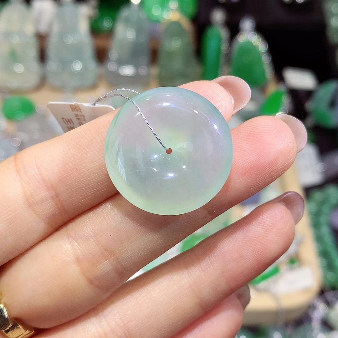 翡翠未镶嵌颈饰扣