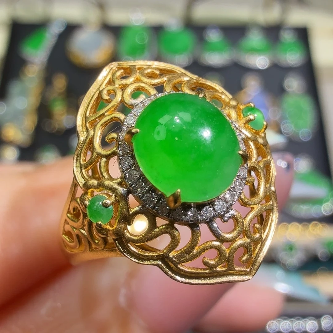 翡翠戒指18K金镶嵌