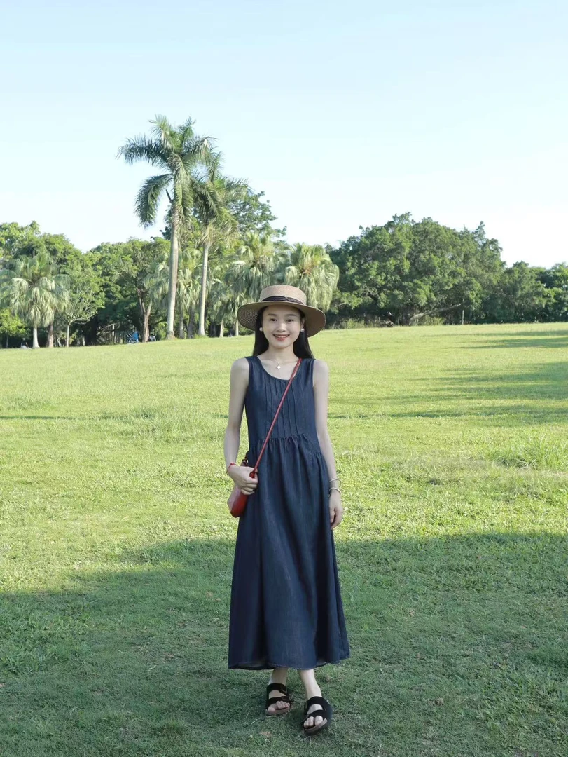 2025夏季新款韩系复古休闲牛仔连衣裙慵懒宽松圆领背心裙长裙