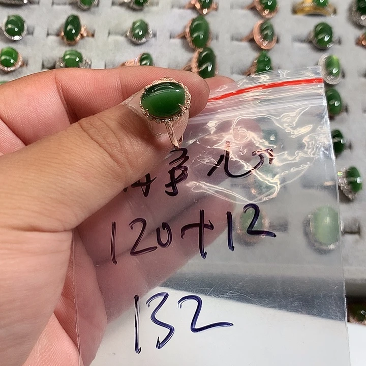 和田玉（糖玉）银S925镶嵌颈饰静****）