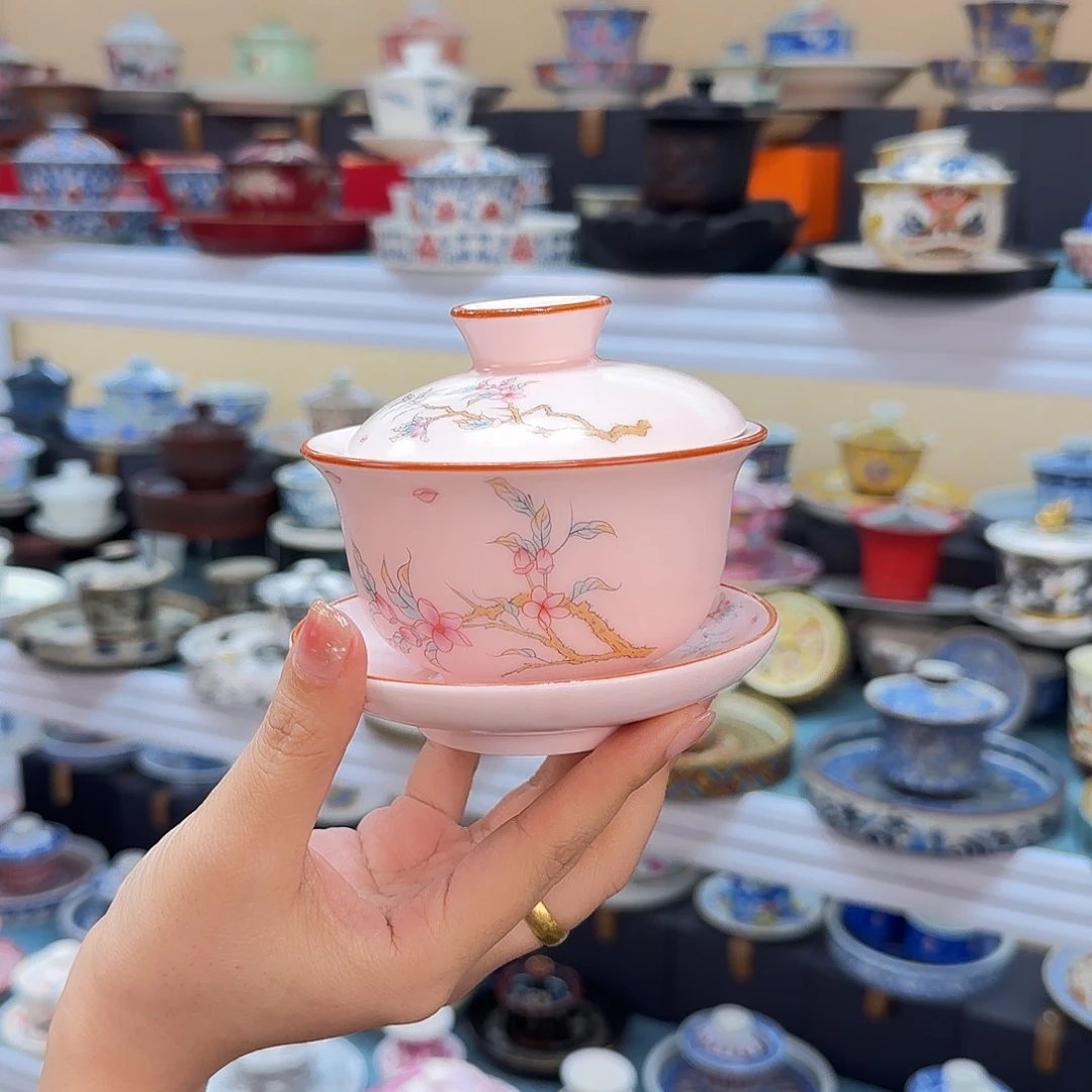 我们都是在这里关注起来