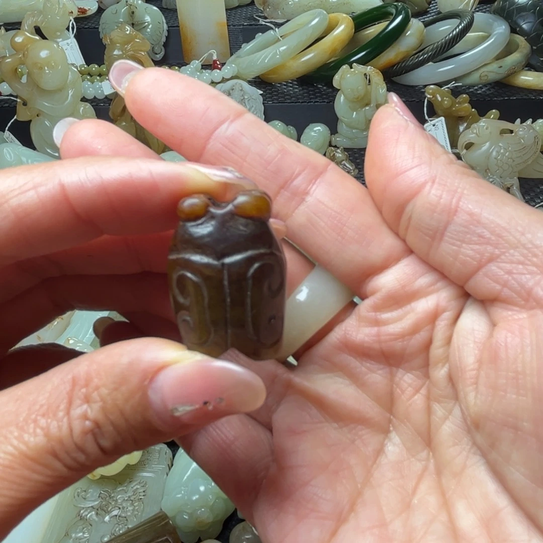 幸***草和田玉未镶嵌颈饰