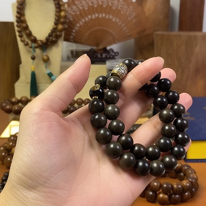 檀香木老山檀香阴沉1.2手持（八大守护）