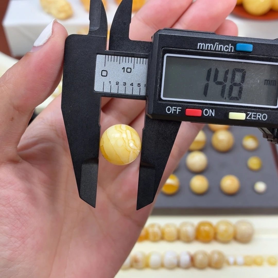 琥珀未镶嵌珠宝奇石焦皮白花蜡圆珠14.8mm