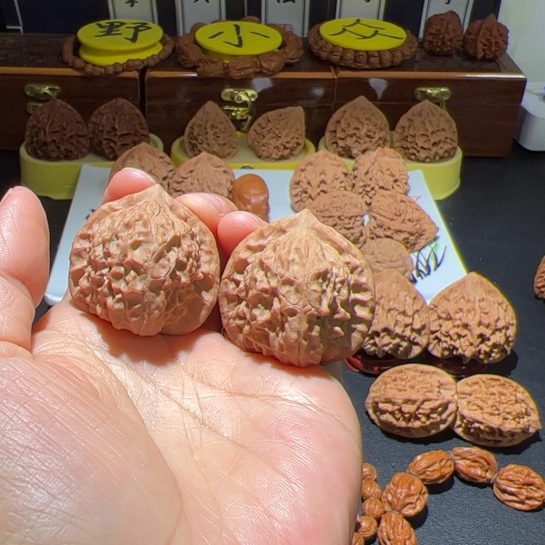 文玩核桃把件漂*瓶段誉