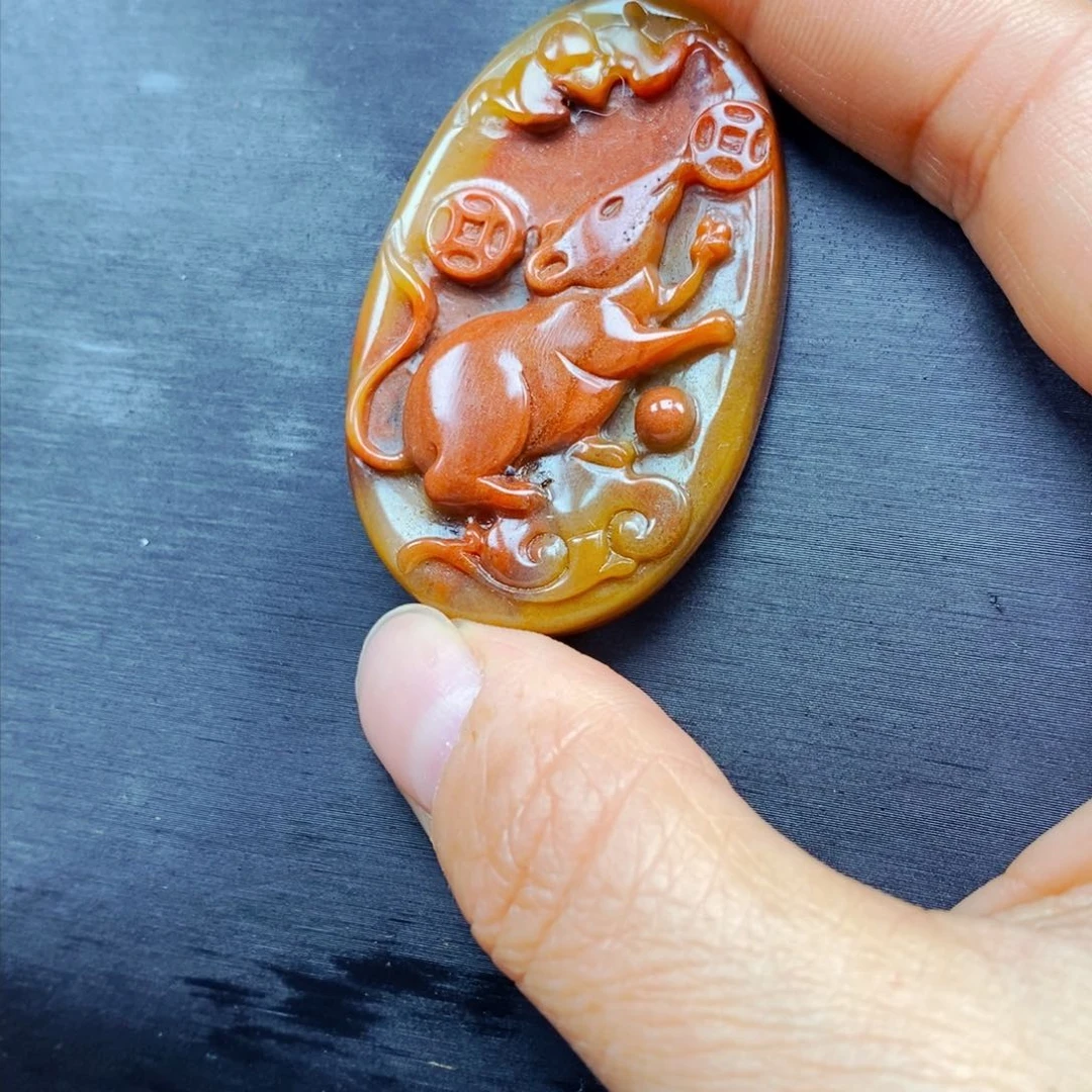 石英质玉（黄龙玉）颈饰未镶嵌