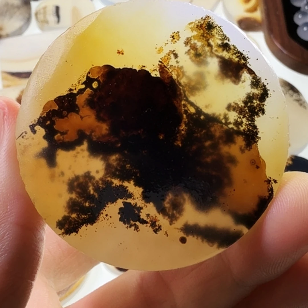 财***多玛瑙/玉髓未镶嵌珠宝半成品