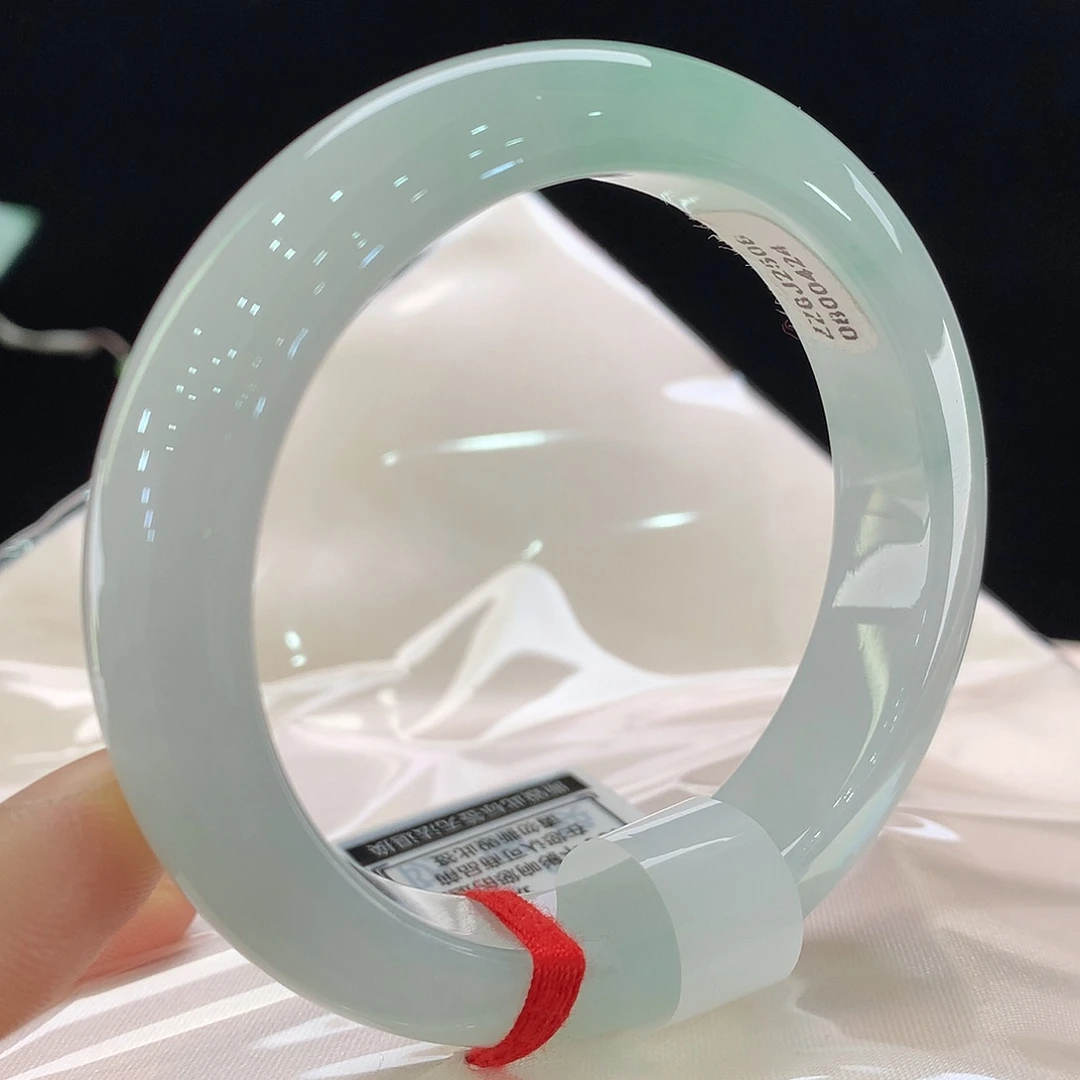 翡翠未镶嵌手镯微瑕0424