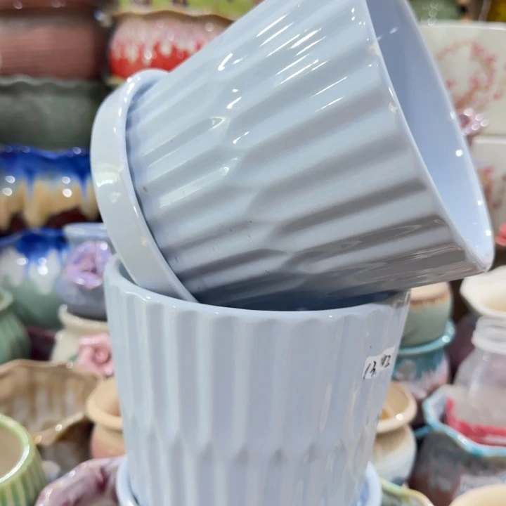 凑9块包邮，有孔，陶瓷花盆