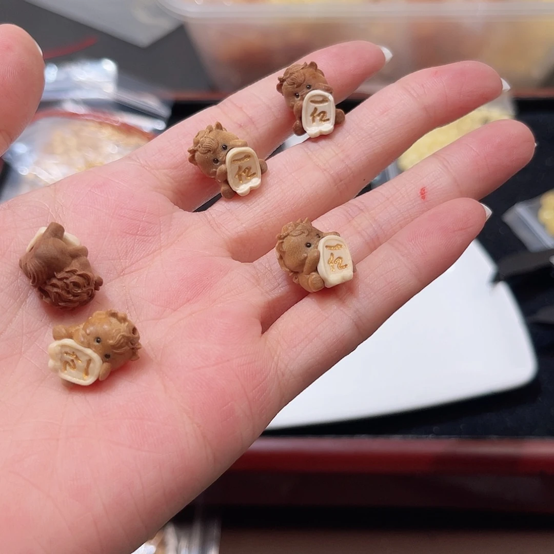 珠宝半成品未镶嵌水晶184 。