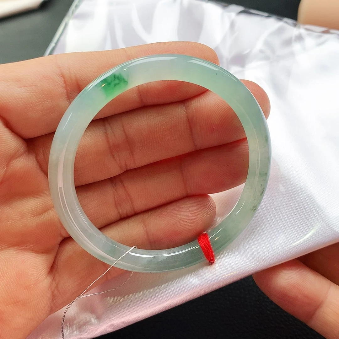 未镶嵌手镯翡翠天然翡翠手镯