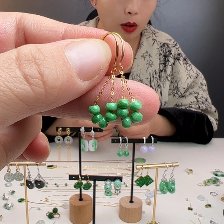翡翠18K金镶嵌耳饰天然翡翠