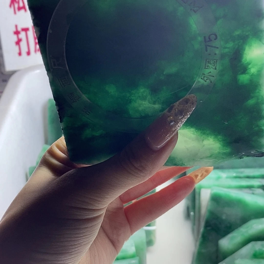 好****定制石英质玉（非洲翠）