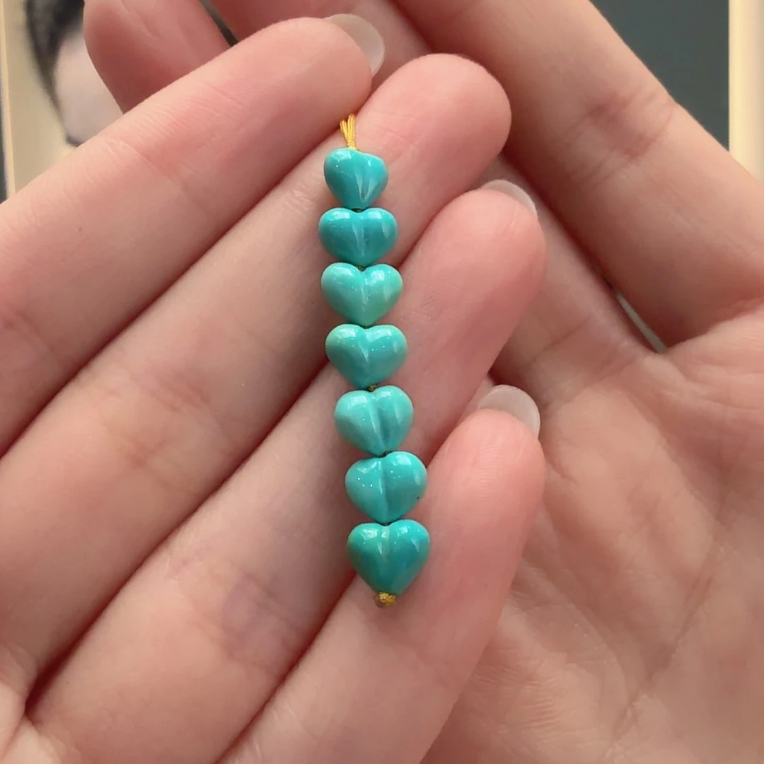 绿松石未镶嵌颈饰