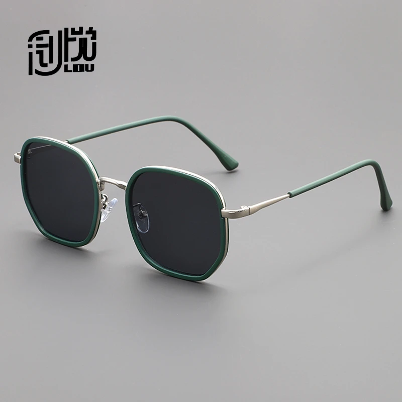 近视墨镜男时尚潮流高级感防紫外线开车专用太阳眼镜女大框有度数