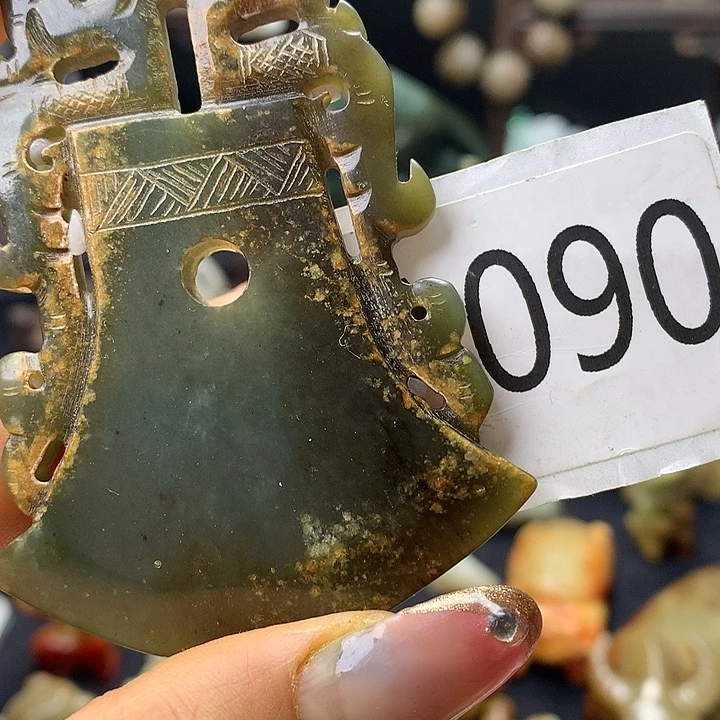 和田玉未镶嵌车挂