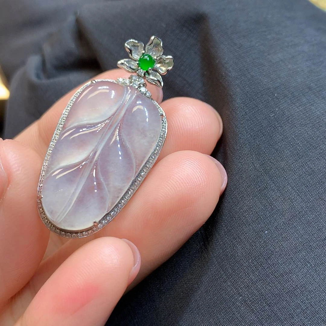 翡翠吊坠(不含链)18K金镶嵌