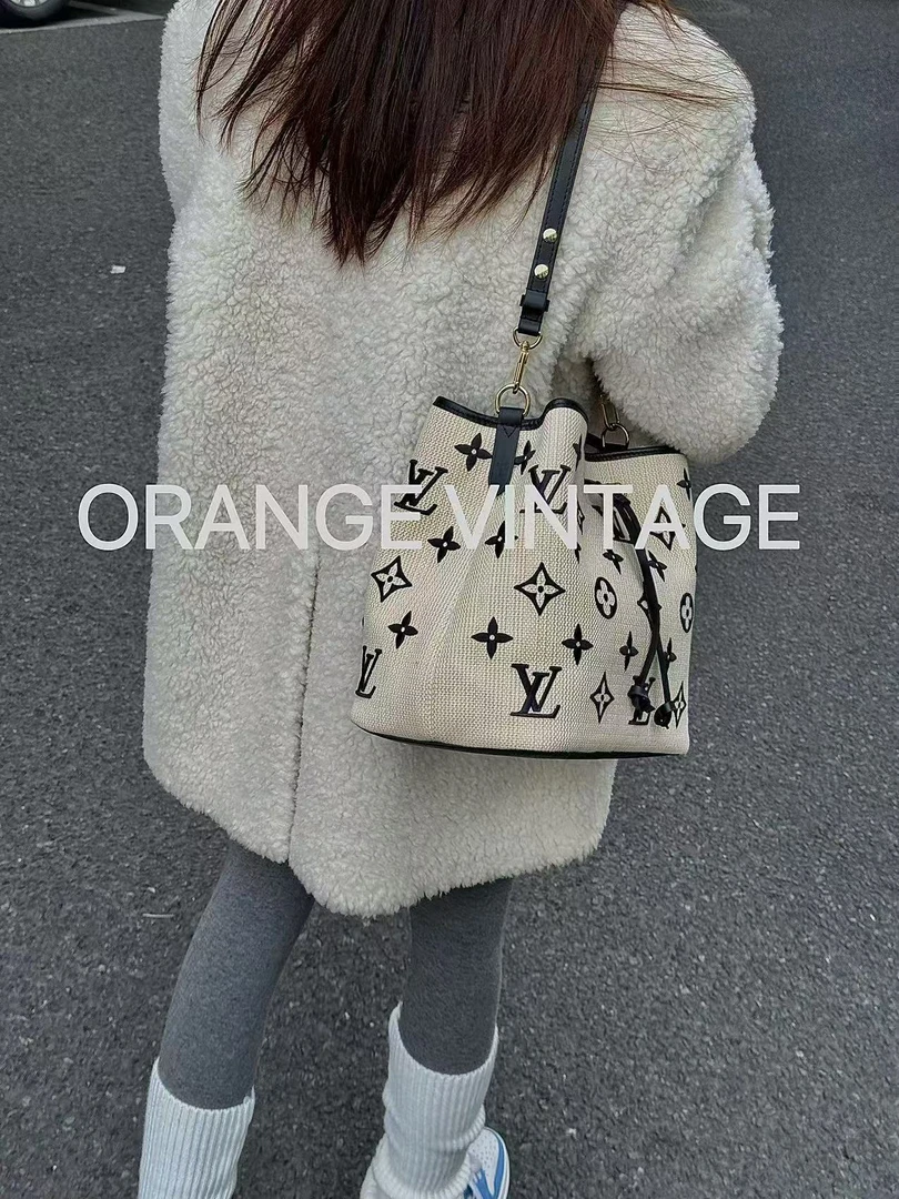 99新 LV lv 近新成色  24新款水彩编织限量noe水桶包 单肩挎包