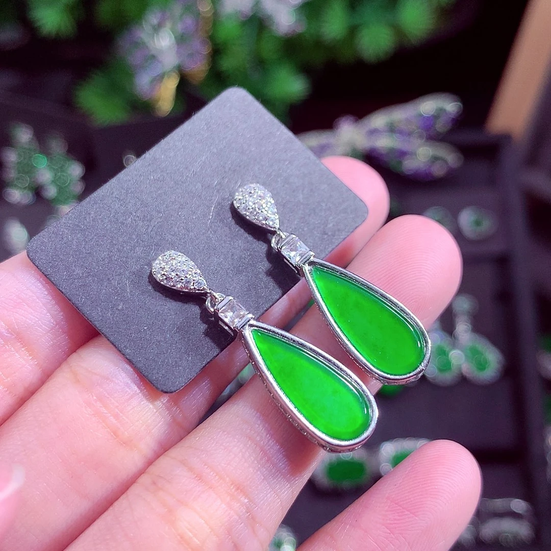 颈饰未镶嵌翡翠天然