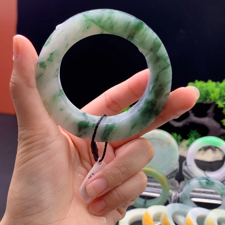 定制翡翠翡翠手镯未镶嵌