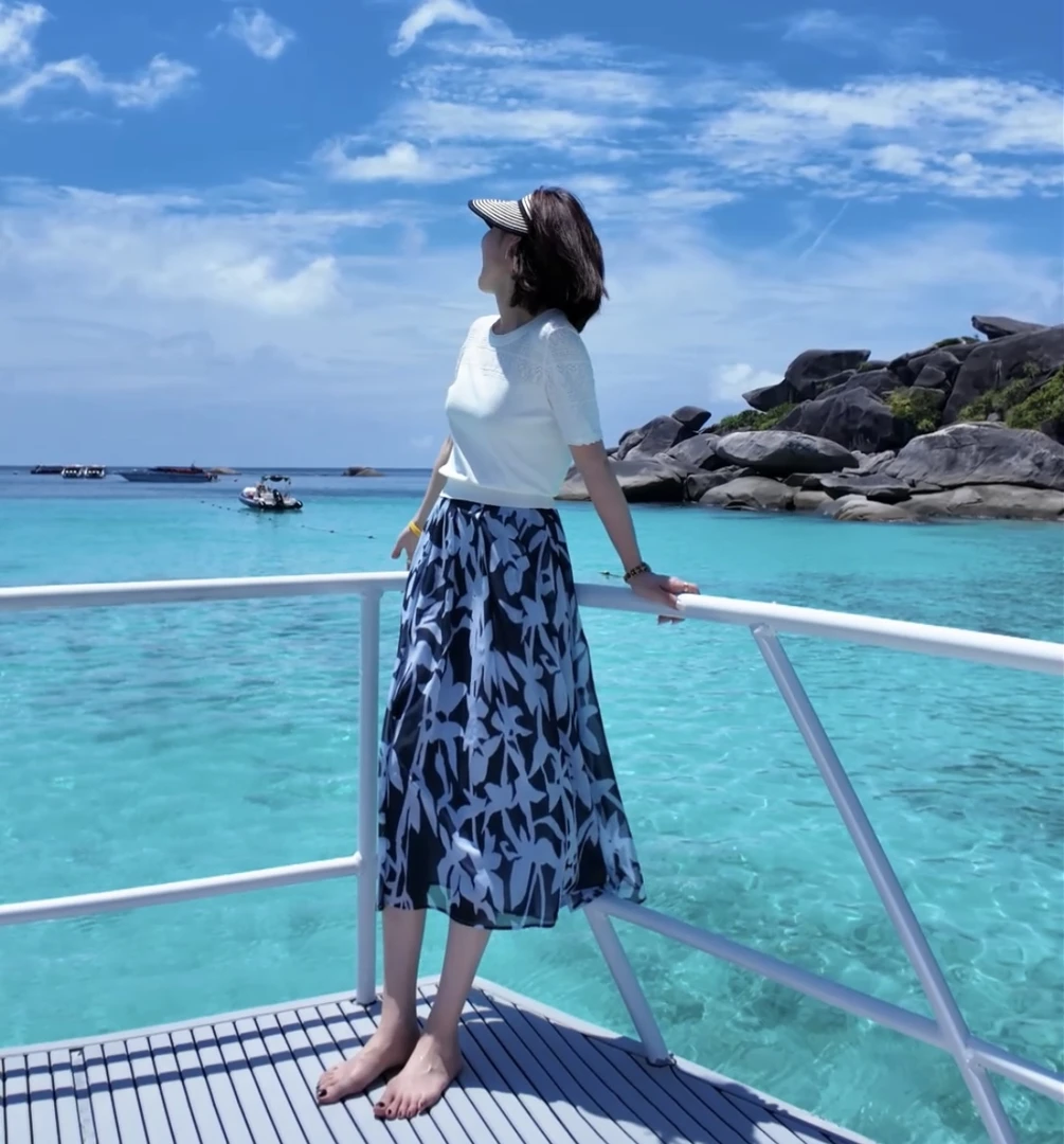 【双姐】春夏新款丝质薄款松紧腰A字摆蓝花半身裙3268