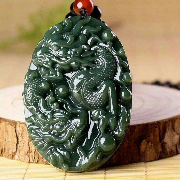 新疆南疆天然和田玉精工雕刻：双龙牌！