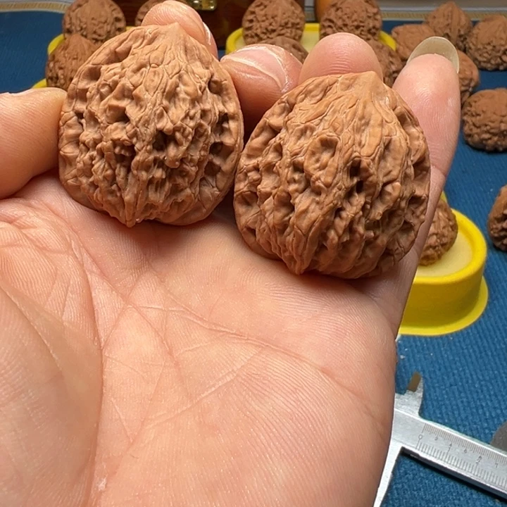 文玩核桃吊坠麦虎全品无修36尺