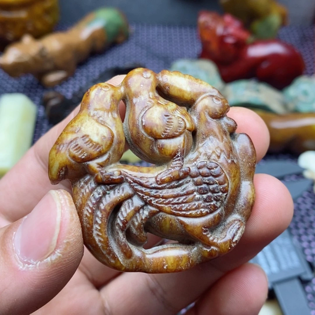 蛇纹石玉颈饰未镶嵌