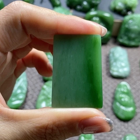 【闪购商品】颈饰未镶嵌和田玉