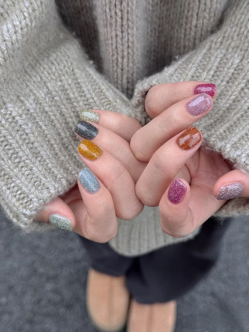 小哥哥浮力 胡连馨同款彩虹碎钻胶爆闪爆亮指甲胶气质显白