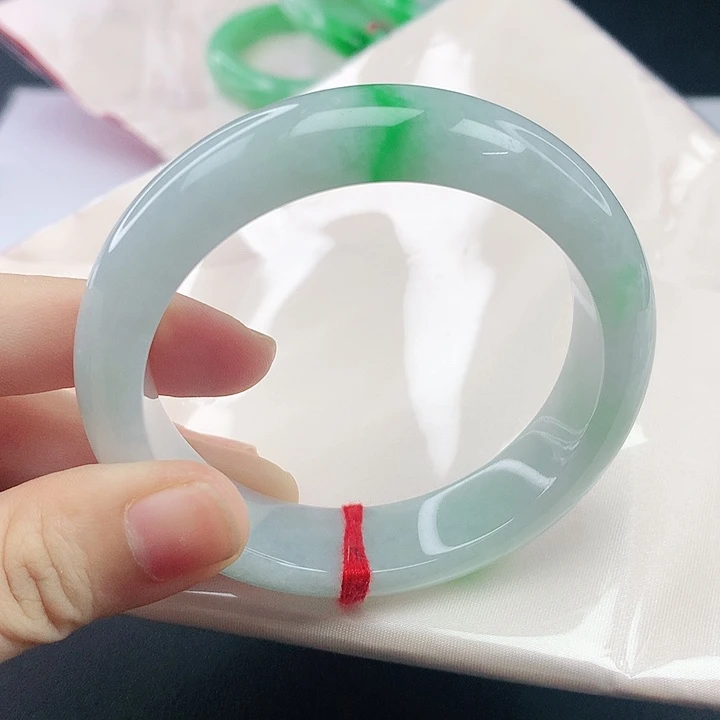翡翠手镯未镶嵌翡翠830
