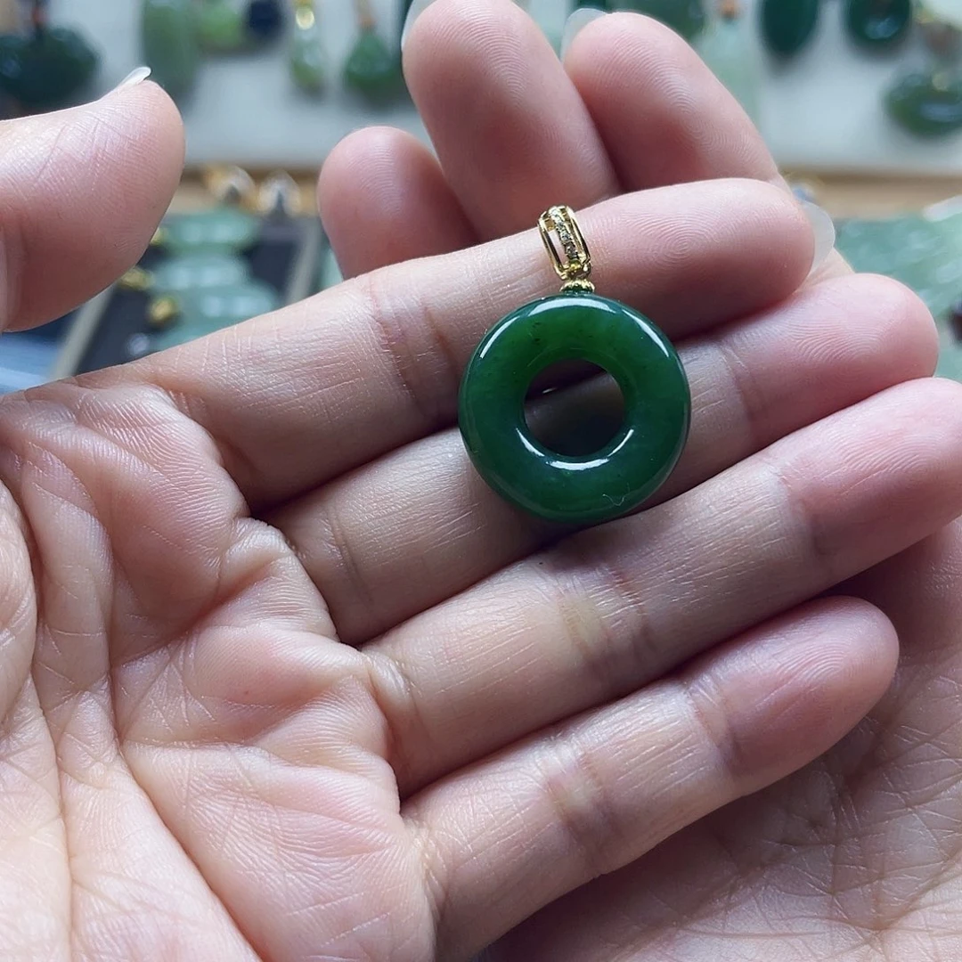 和田玉吊坠(不含链)未镶嵌