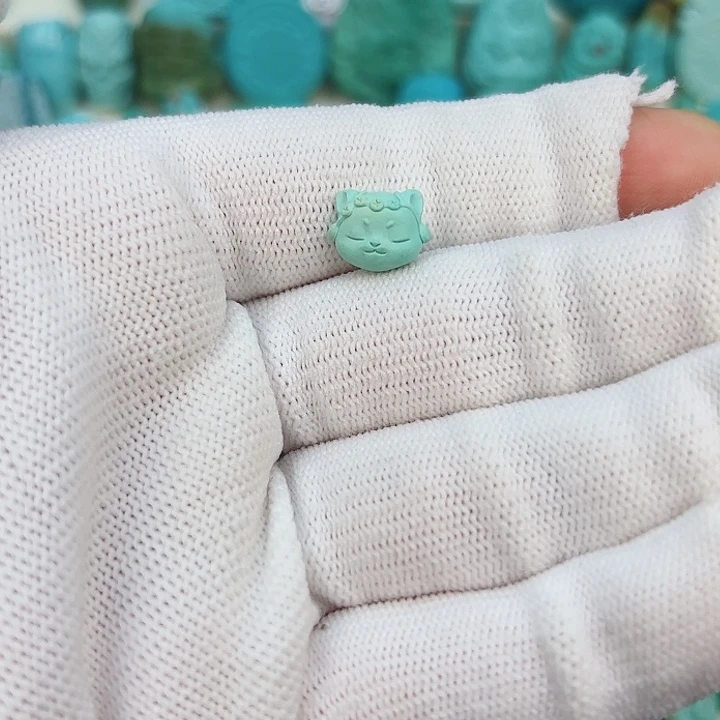 绿松石未镶嵌挂件