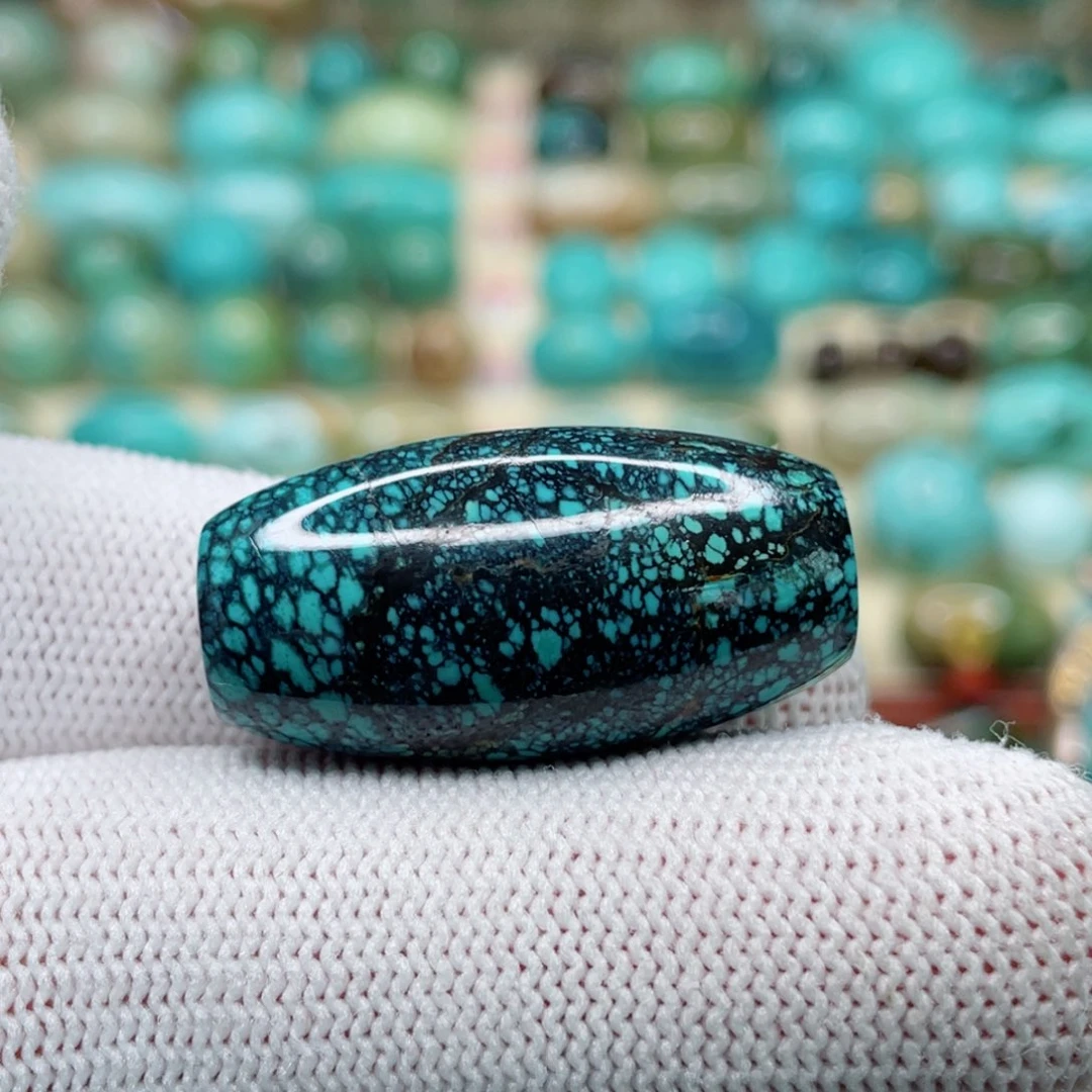 未镶嵌绿松石颈饰