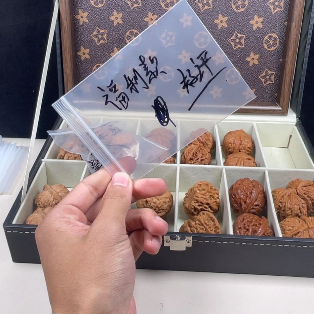 吊坠文玩核桃哈哈哈哈哈哈哈哈哈哈就