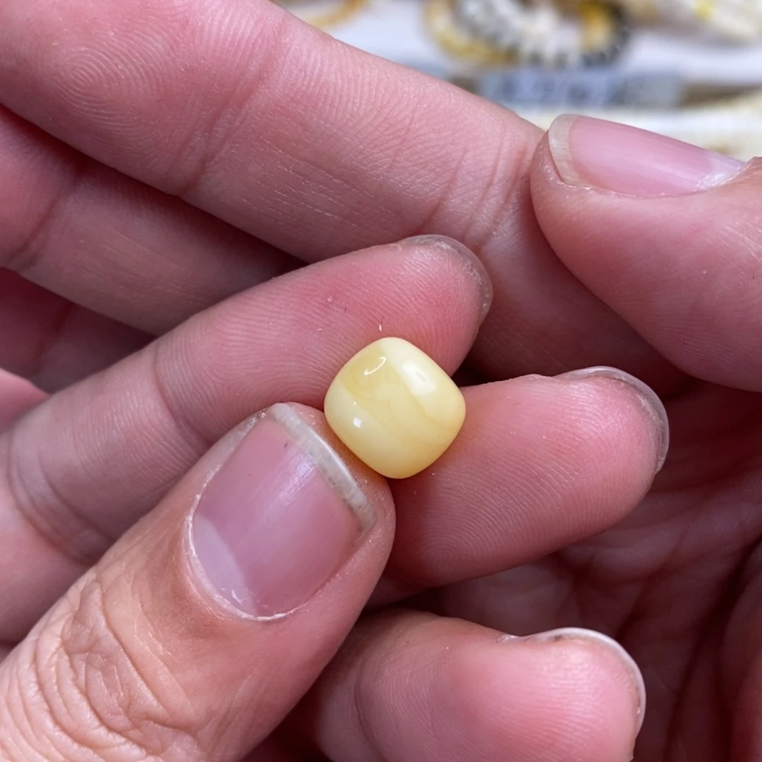 琥珀裸石未镶嵌彼**境老型11mm