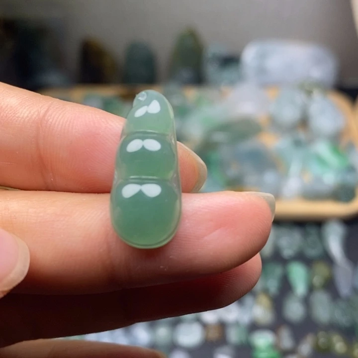 颈饰未镶嵌翡翠福豆