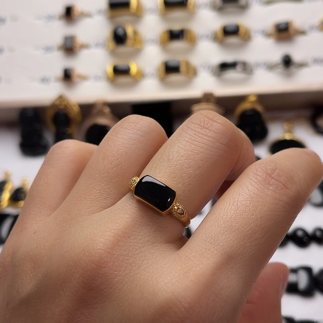 翡翠18K金镶嵌戒指翡翠