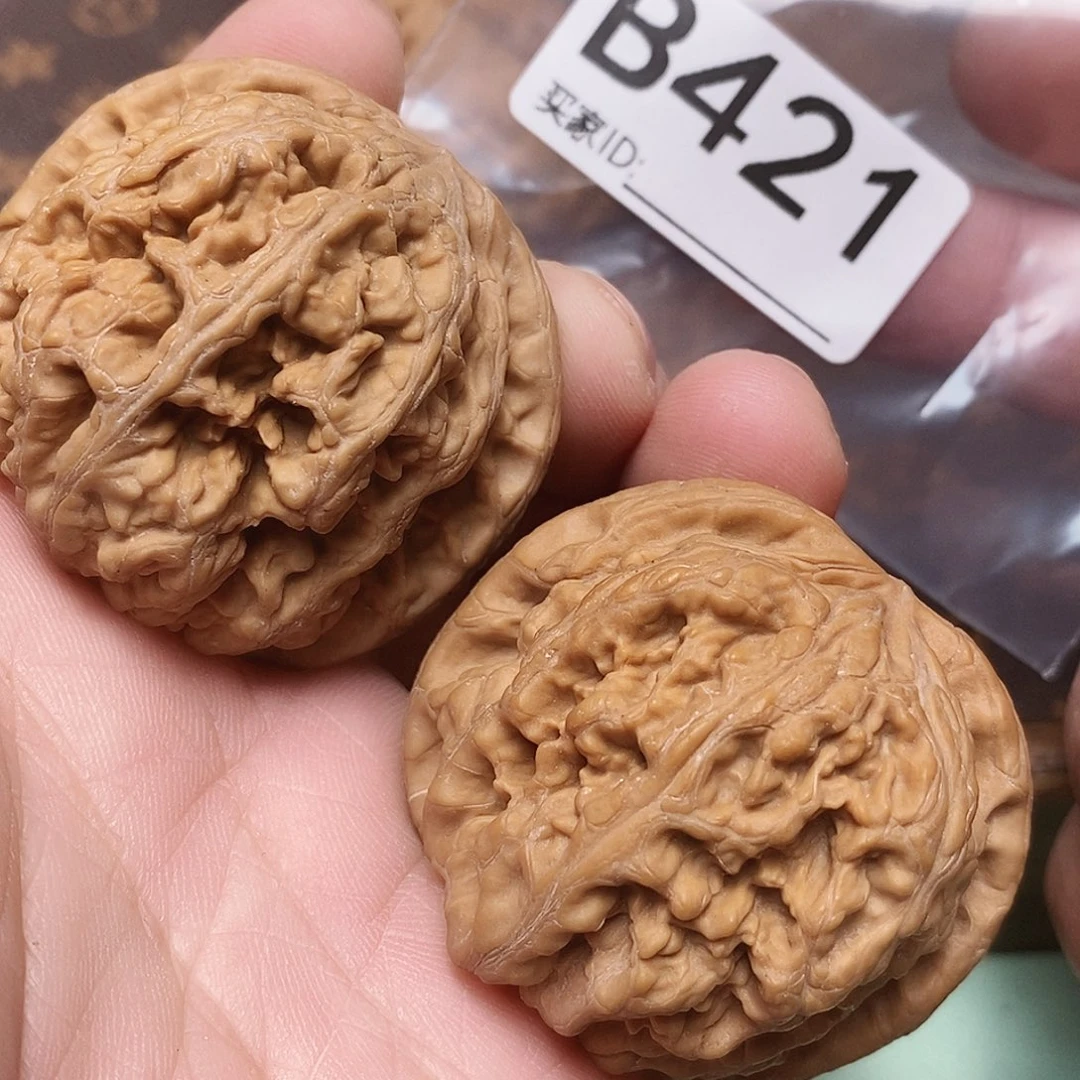 把件文玩核桃粗筋45尺。