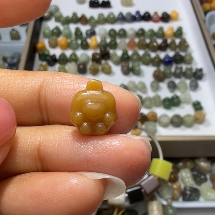 和田玉未镶嵌珠宝奇石