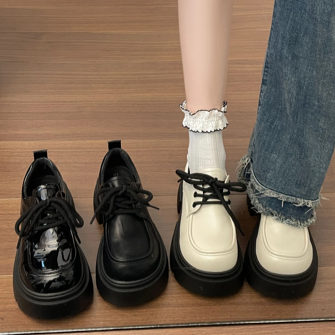 南在南方黑色复古粗跟厚底小皮鞋女2026新款春秋增高配裙子乐福鞋