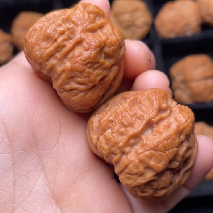 文玩核桃把件秦岭山脉文玩核桃