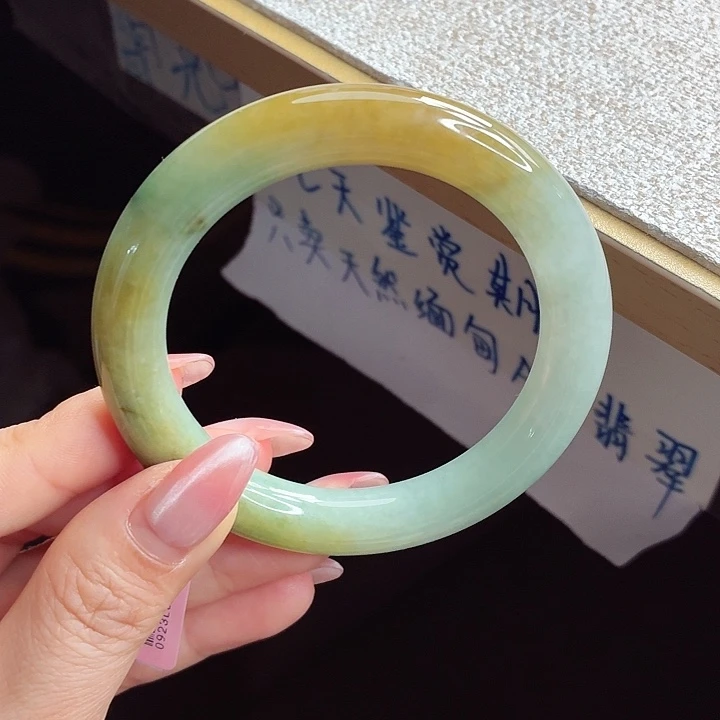 翡翠未镶嵌手镯手镯