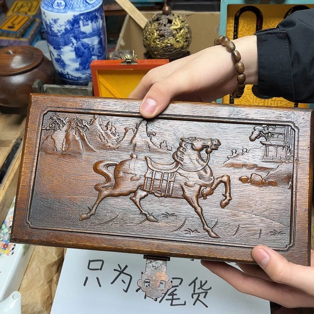 大叶紫檀（黑酸枝木类）