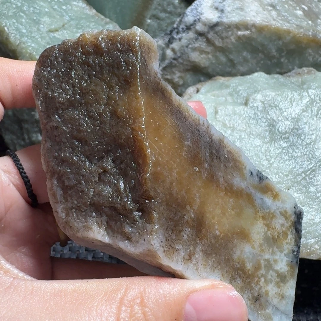 和田玉（糖玉）未镶嵌颈饰