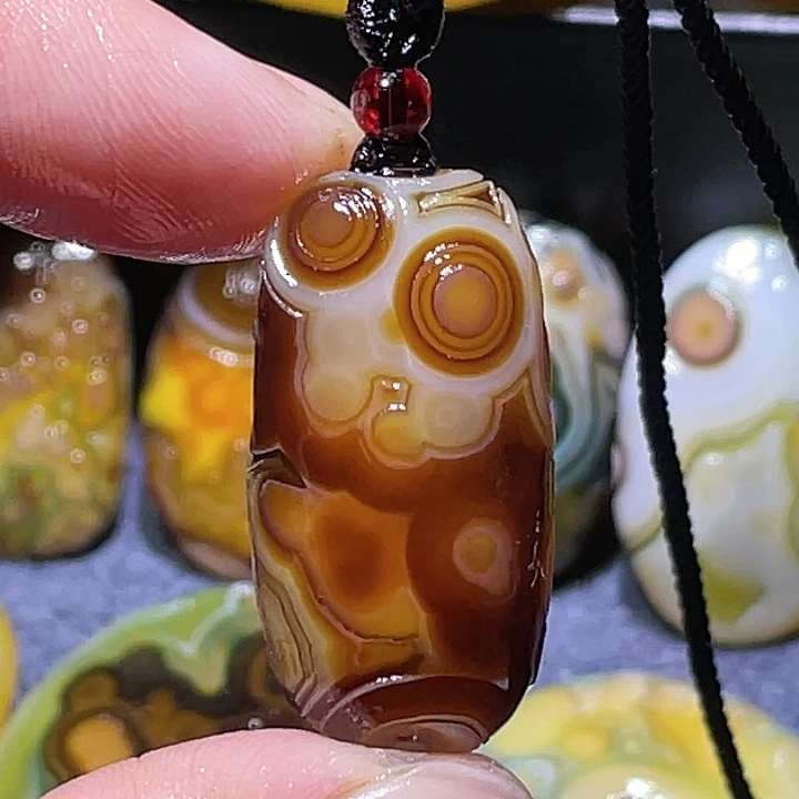 玛瑙/玉髓未镶嵌珠宝奇石