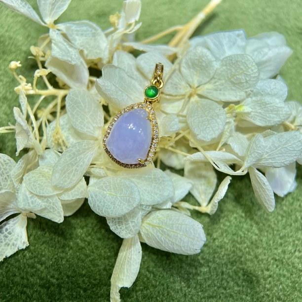 天然A货翡翠高冰种紫色莲蓬吊坠18k金南非真钻镶嵌项链简约精致款