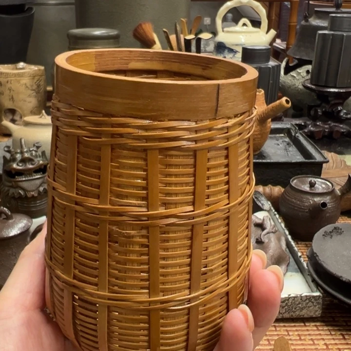 汉***子竹编工艺制作的收纳篓子