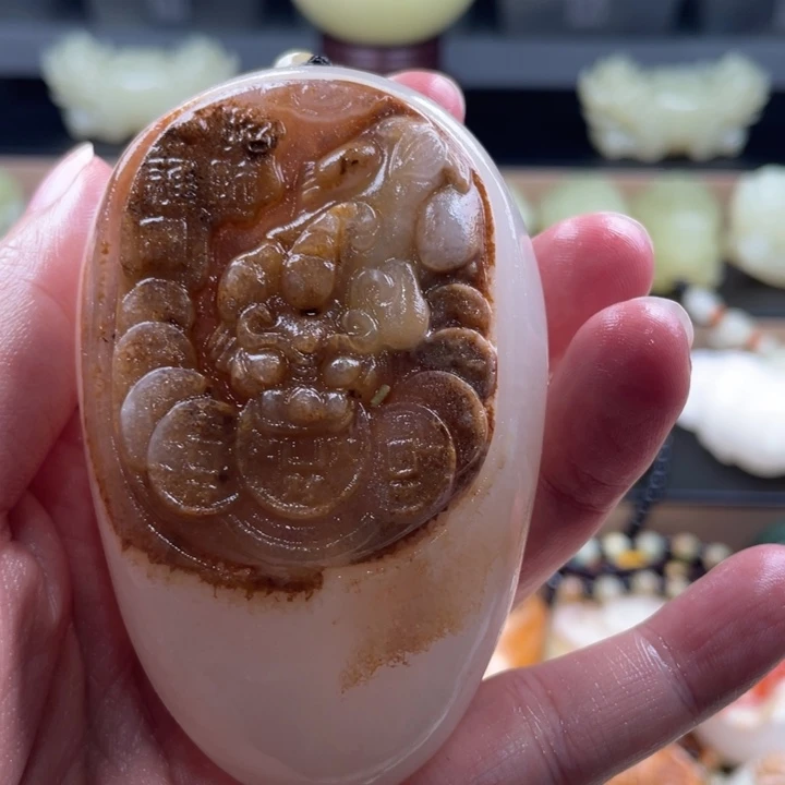 小***越石材天然古青石手把件